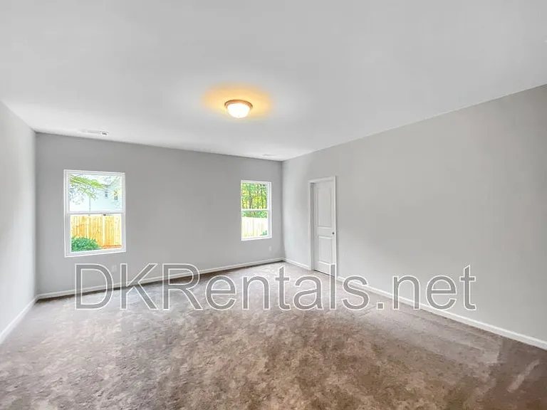 245 Birchwood Row — Photo 14
