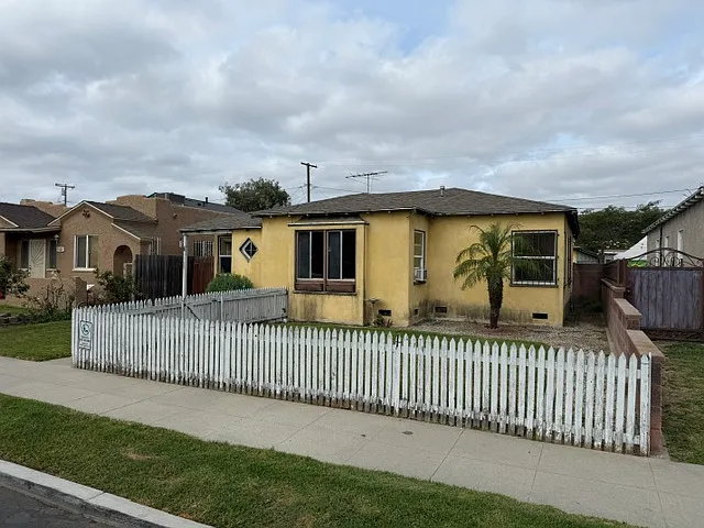 5589 Cerritos Ave — Photo 1