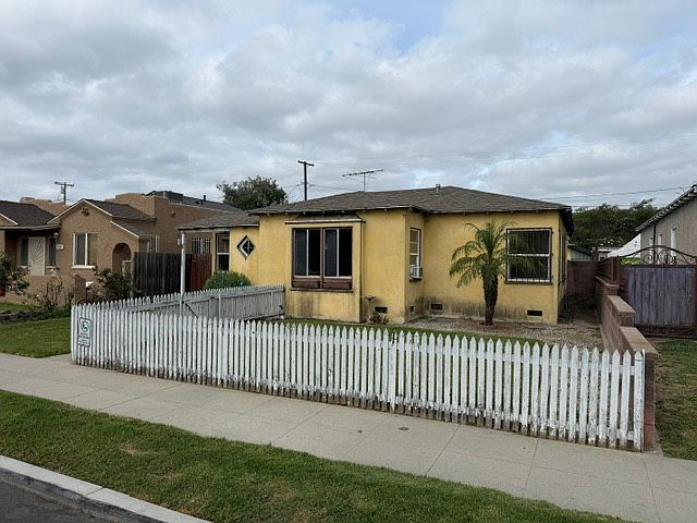 1st image of 5589 Cerritos Ave