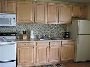 3rd image of 26190 Hickory Blvd #6