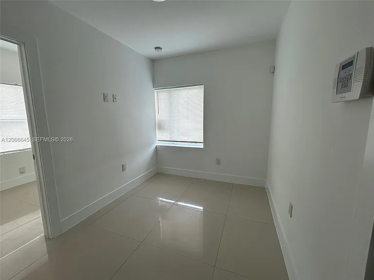 1890 NW 35th St #7 — Photo 1