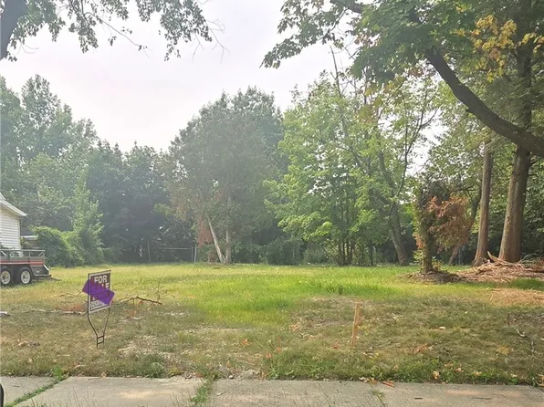 1474 Maplegrove Rd, South Euclid, OH 44121
