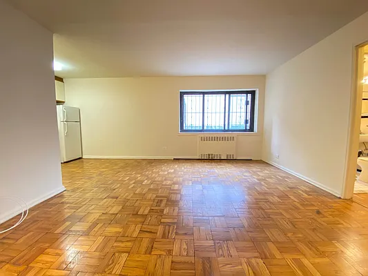 Rented by Contact Realty | media 25