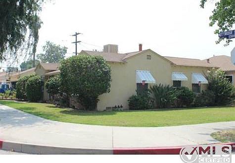 5th image of 6556 Babcock Ave