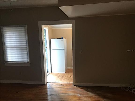 3rd image of 3235 Queen St N #2