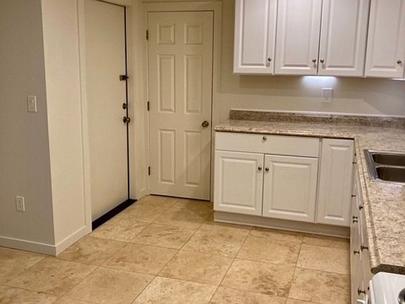 5th image of 10474 Partridge Rd