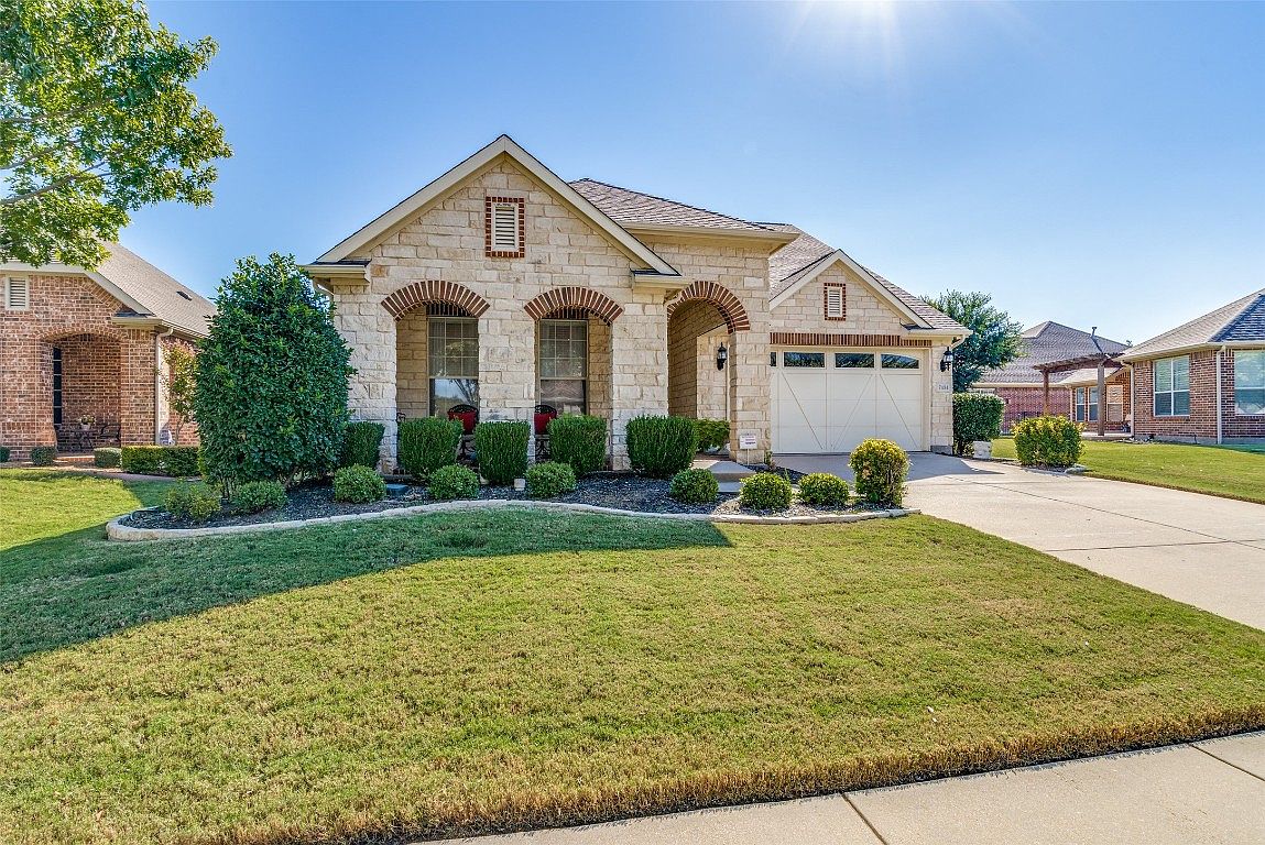 7434 Spruce Creek Ln