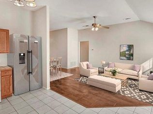 140 Amber Ln, Jarrell, TX 76537