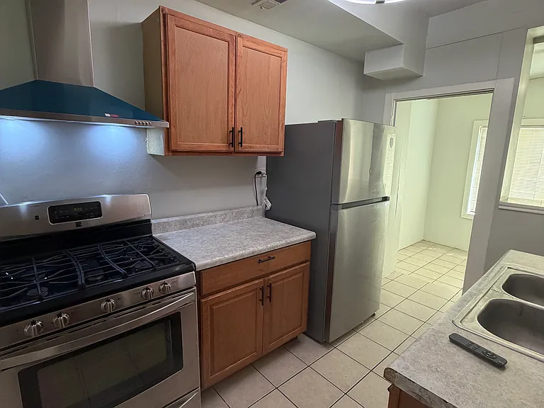 427 N Lawler Ave #1 — Photo 9
