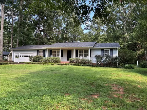 213 Brookgreen Dr, Anderson, SC 29625