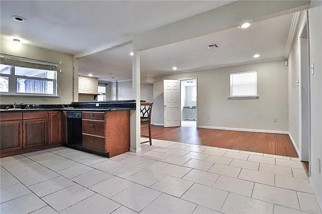 4643 Camelot Dr — Photo 7
