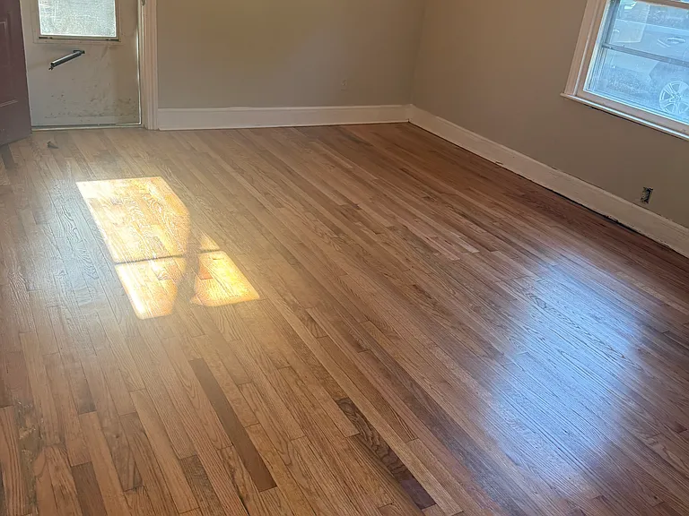197 Oak Tree St — Photo 2