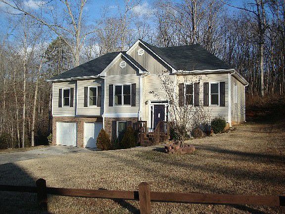 4th image of 305 Hampton Forest Trl