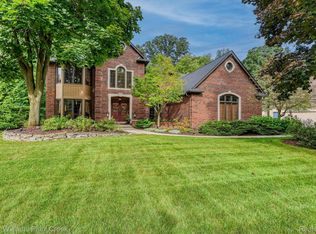 1619 Wakefield Ct, Rochester Hills, MI 48306