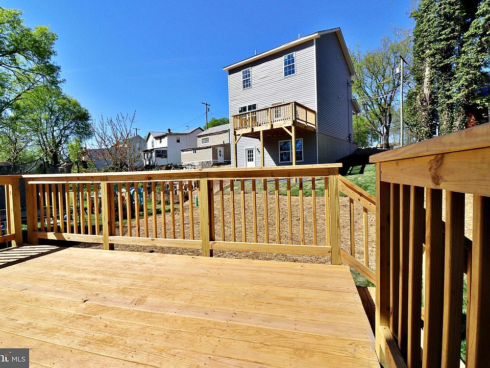 828 Washington St Harpers Ferry, WV Zillow