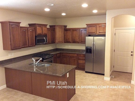 3rd image of 5205 N Fox Hollow Way