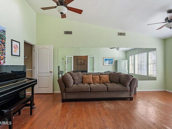 5th image of 6102 E Kings Avenue