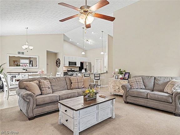 5th image of 38122 Rocky Run Ct