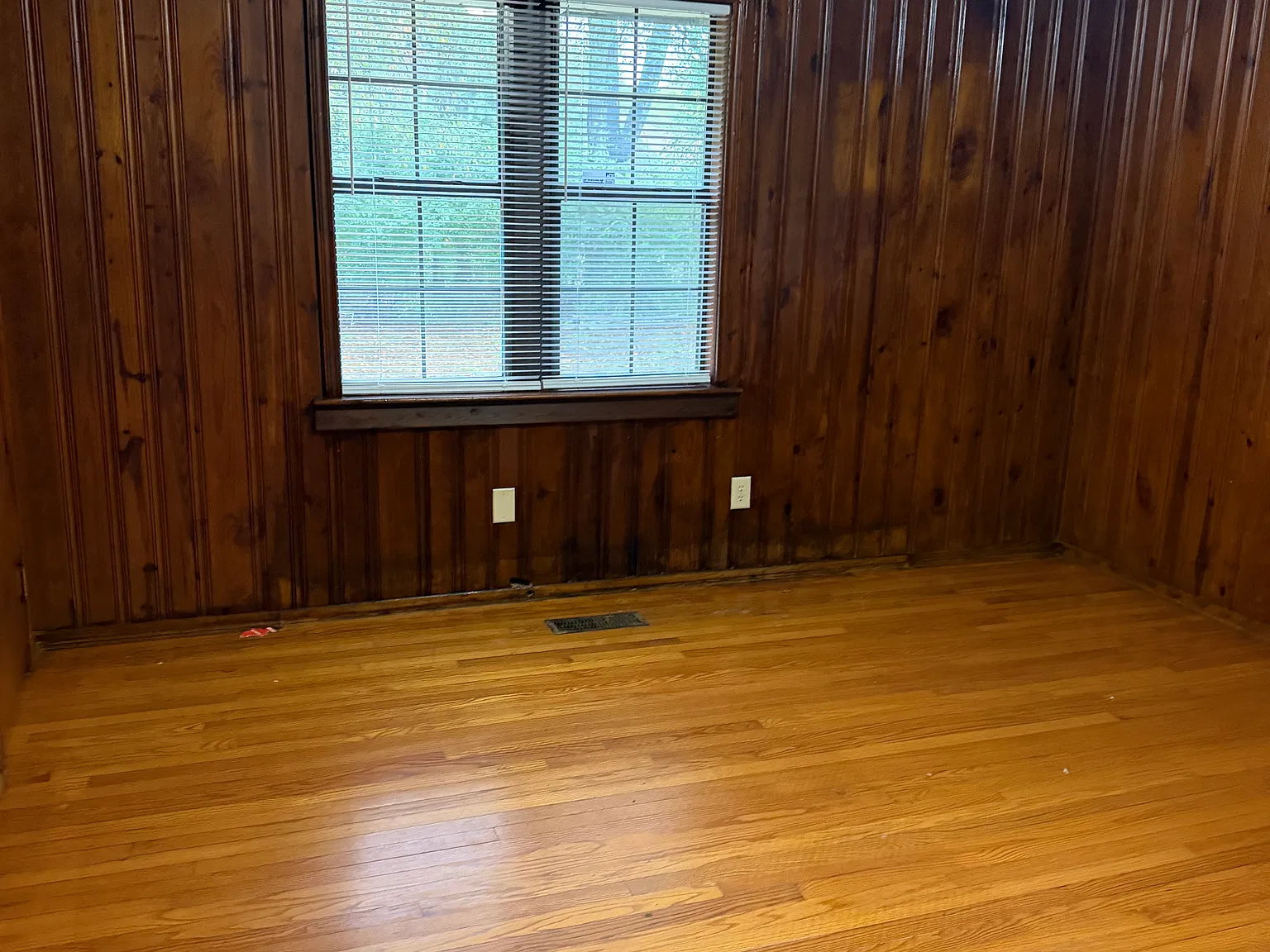 2305 Hamill Rd — Photo 4
