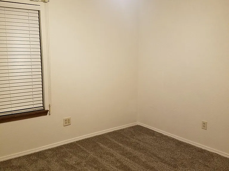 3rd bedroom, ceiling fan, walk in closet