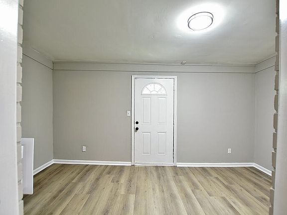 4th image of 1553 38th St