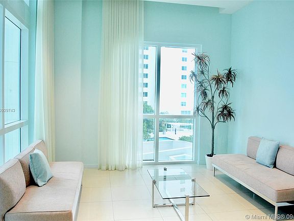 3rd image of 1900 N Bayshore Dr APT 3406