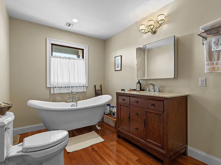 62 Delaware Ave — Photo 21