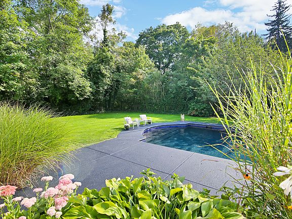 1015 Seahaven Dr Mamaroneck NY-print-012-009-012-4200x2799-300dpi.jpg