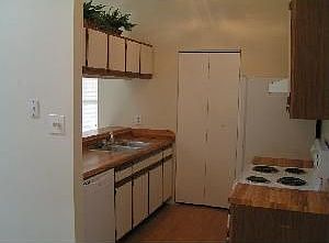 3rd image of 4235 Thalia Station Cir