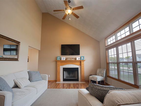 5th image of 5806 Columbia Dr