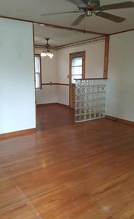 3rd image of 3306 N Delaware Ave