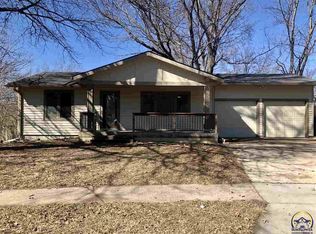 3021 SW Arnold Ct, Topeka, KS 66614