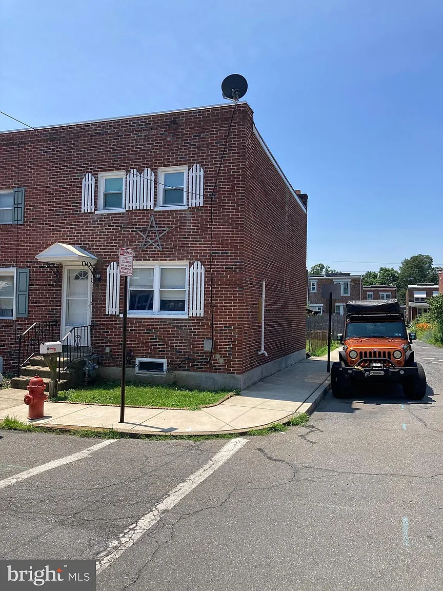 56 Wise Ave photo 1