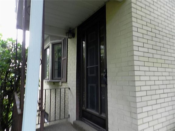 Front doorway entrance