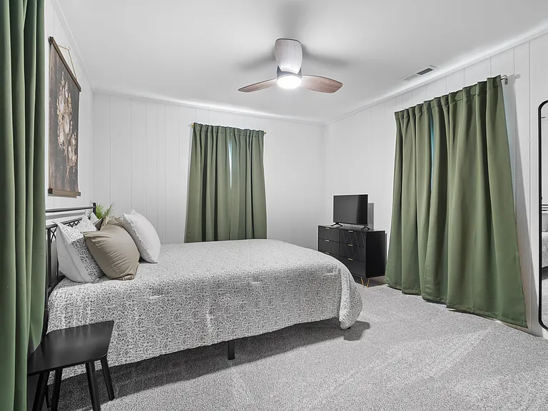 1105 Julienne Dr — Photo 13