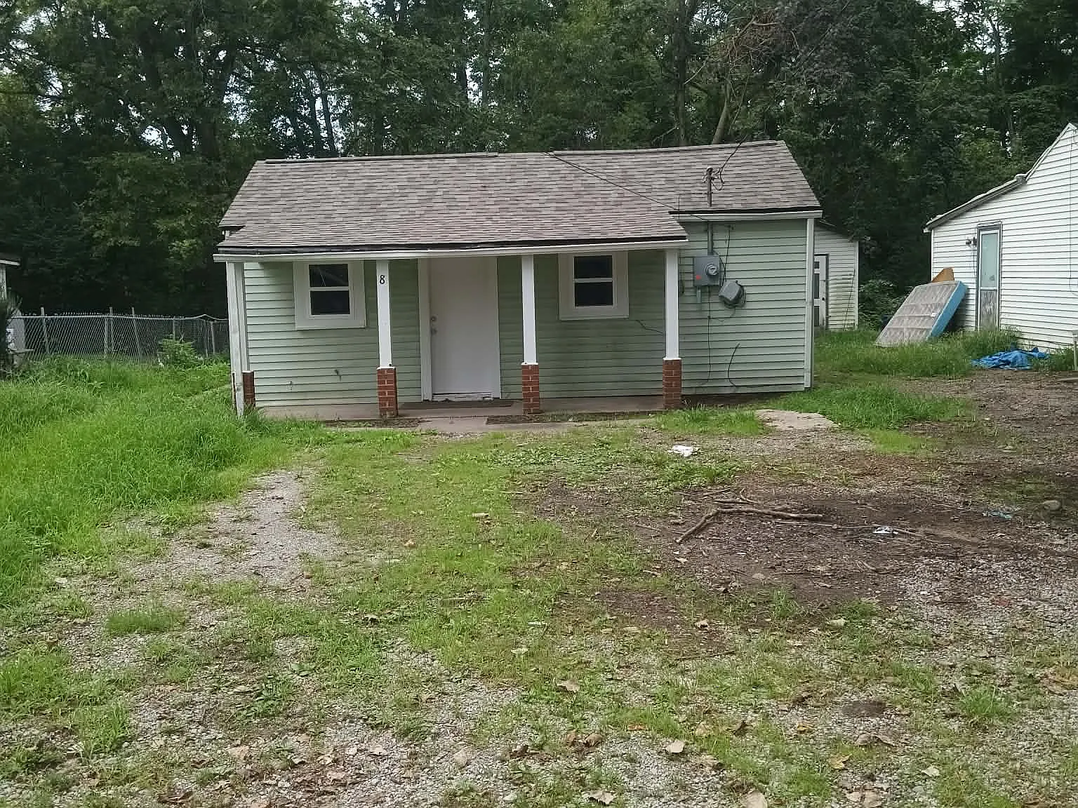 2 bed, 728 sqft, $760 — Photo 1