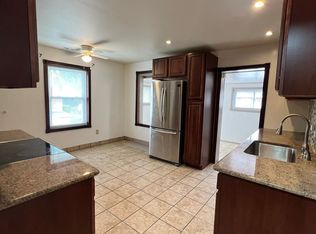 4316 Penn Ave, Sinking Spring, PA 19608