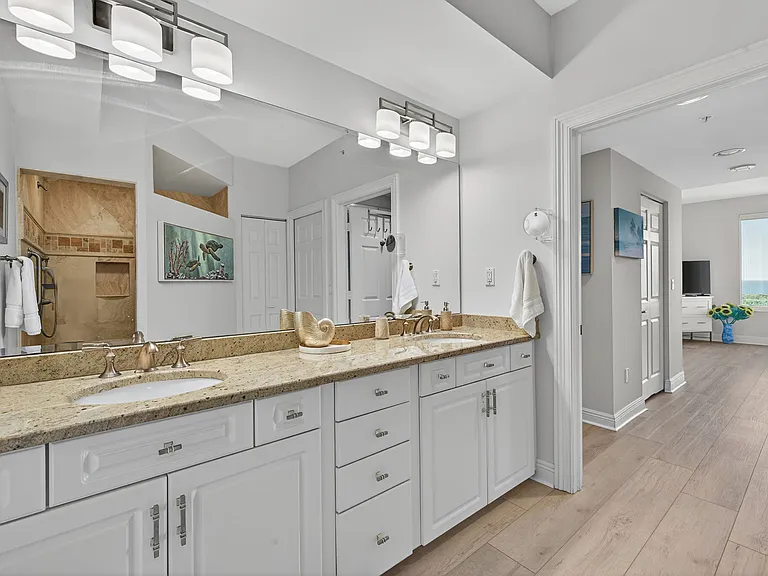 1001 Arbor Lake Dr — Photo 17