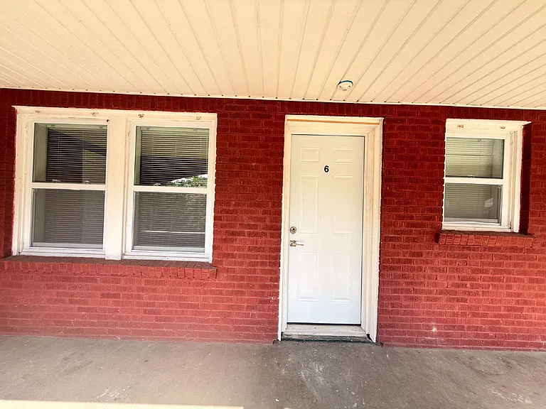 5107 Jacksboro Pike #6 — Photo 14