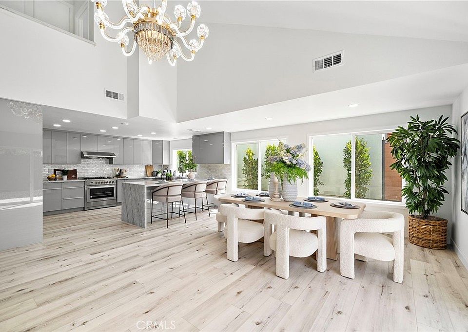 1st image of 39 Cape Cod