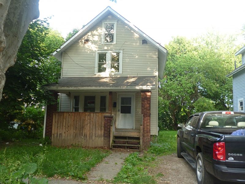 1st image of 437 Whitney Ave