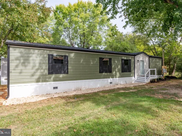 12 Dudley Ln, Fredericksburg, VA 22405