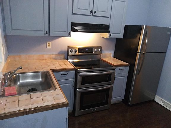 2nd image of 313 Crescent St