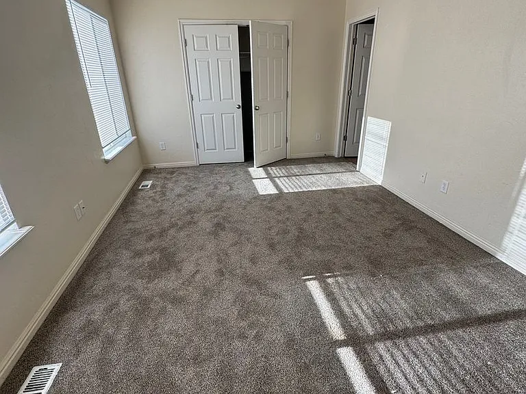 1385 S 675 E — Photo 13