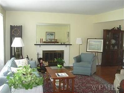 4th image of 78 Crest Dr