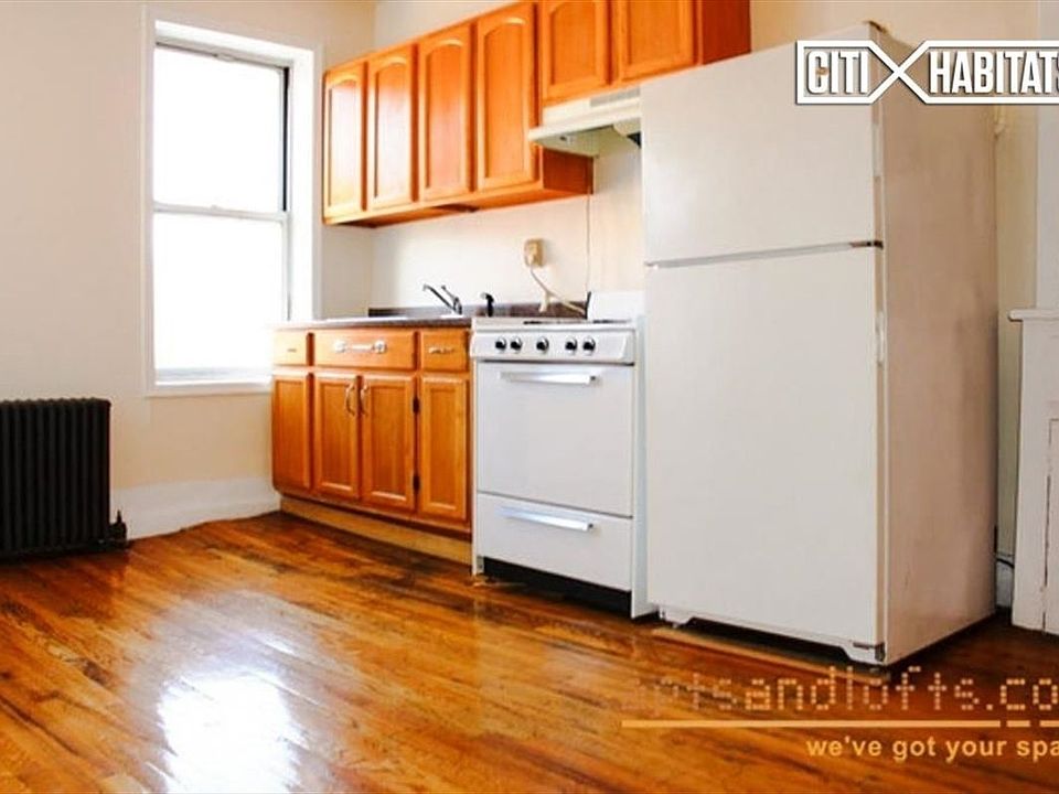 1st image of 485 Hicks St APT 3