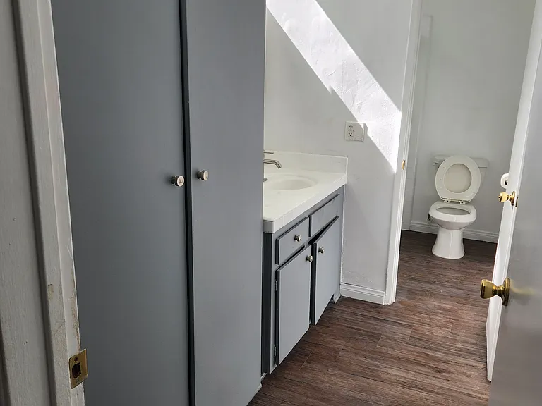 11905 Kling St #11A — Photo 3