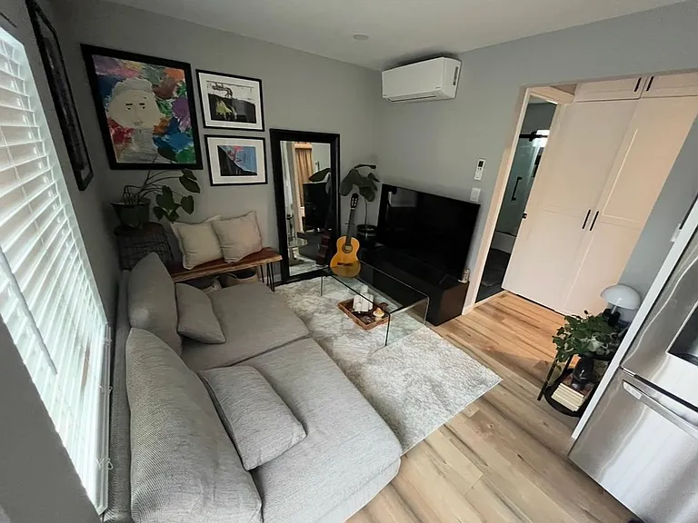 16416 Brighton Ave — Photo 3