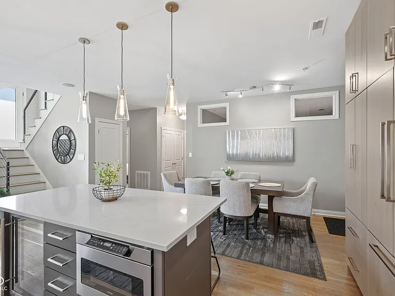 932 N Broadway St #1 — Photo 12