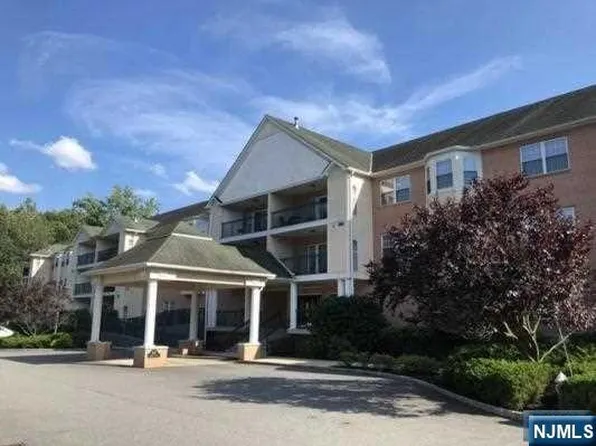 401 Dercole Ct APT 120, Norwood, NJ 07648